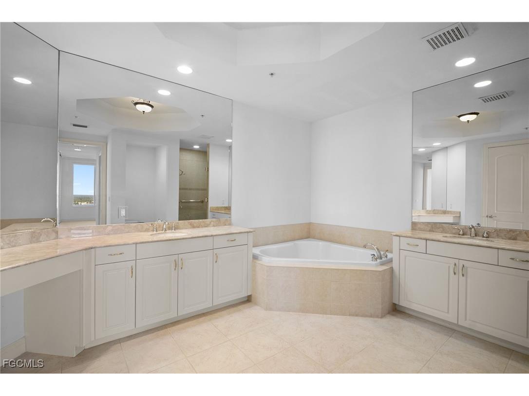 2090 W First Street #F2806 Fort Myers FL 33901 2025020415 image25