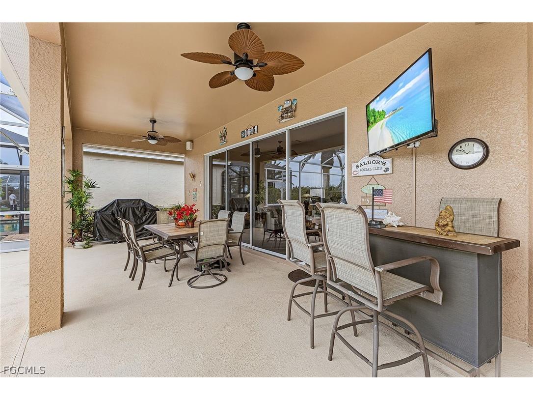 2090 Oxford Ridge Circle Lehigh Acres FL 33973 2026012840 image4