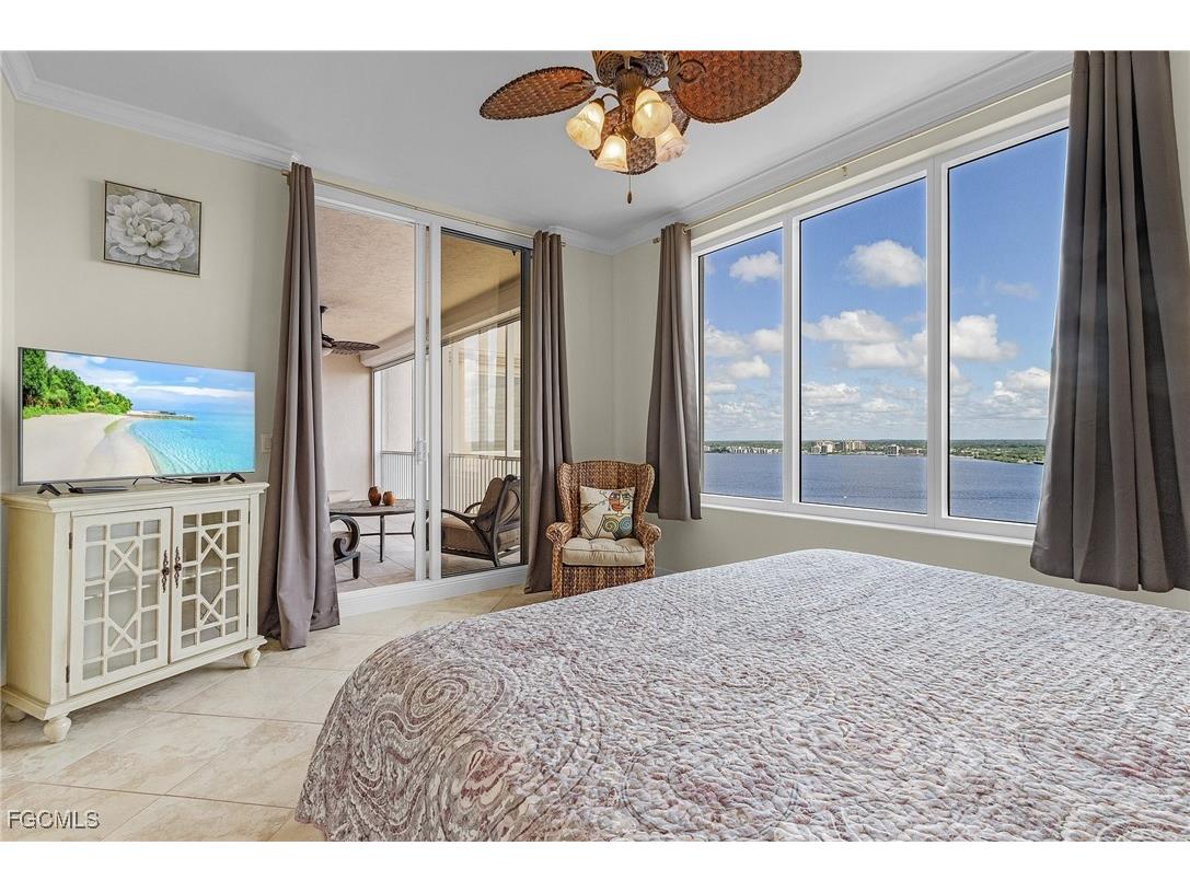 2090 W First Street #2007 Fort Myers FL 33901 2025016166 image16