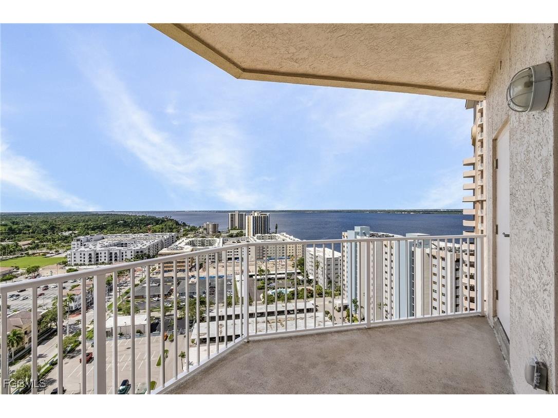 2090 W First Street #2007 Fort Myers FL 33901 2025016166 image25