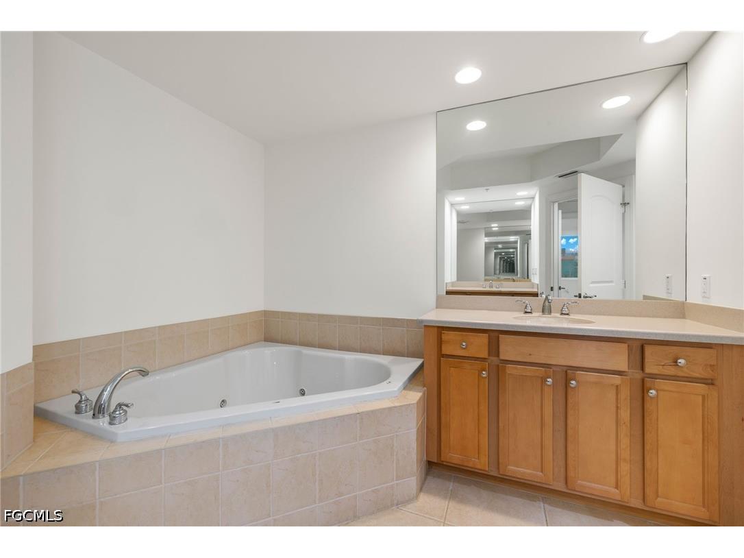 2090 W First Street #810 Fort Myers FL 33901 2026023662 image19