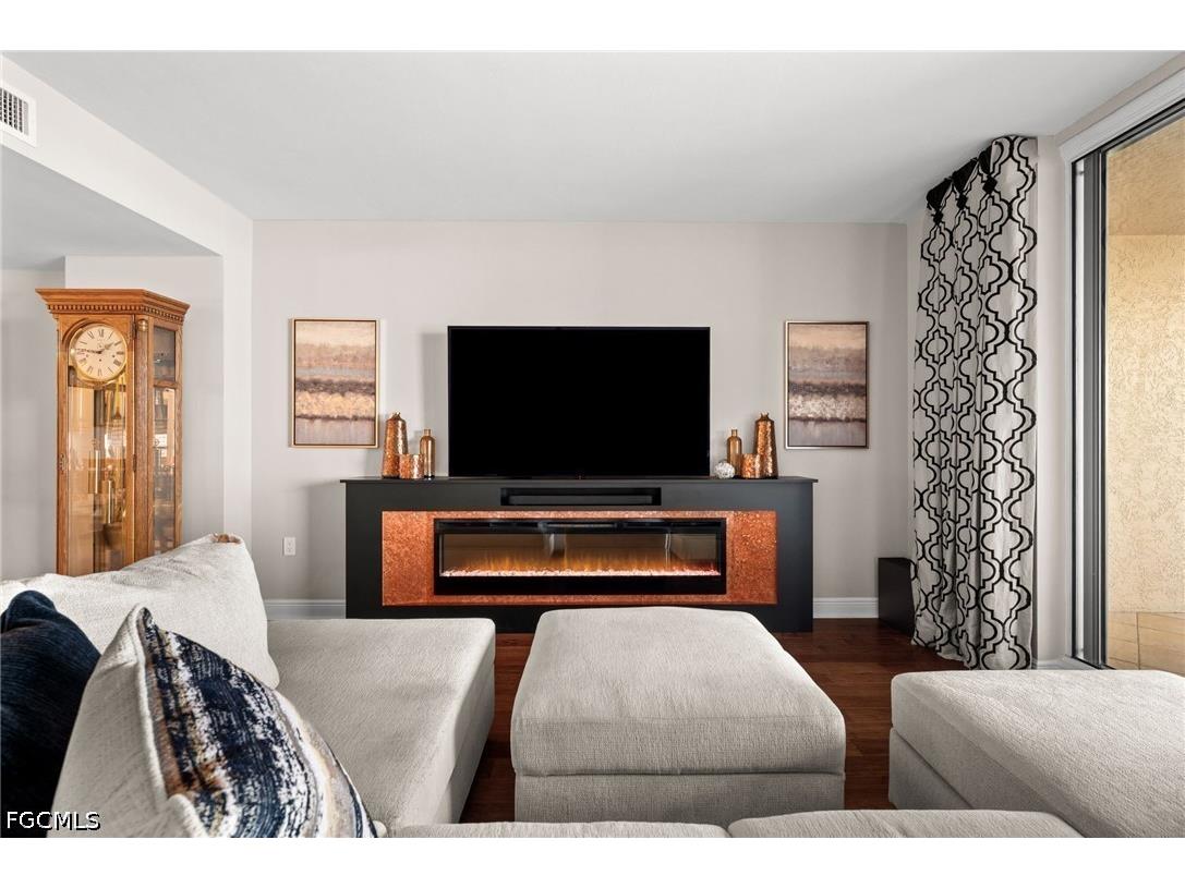 2090 W First Street #G807 Fort Myers FL 33901 2026015000 image7