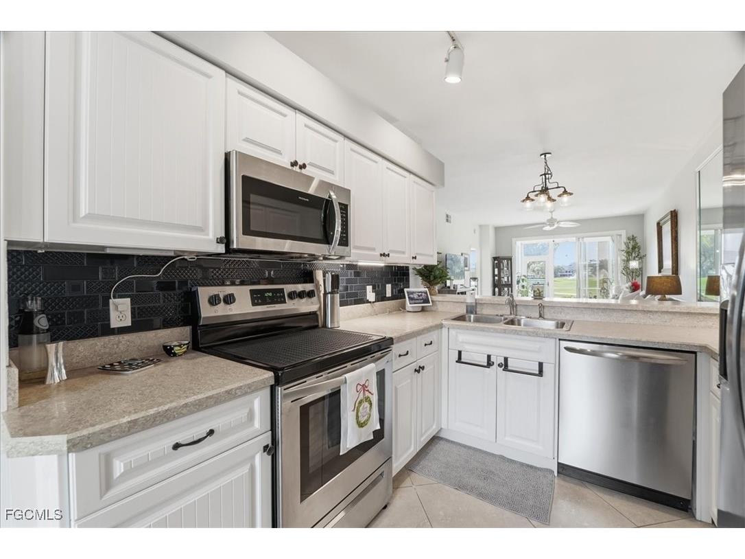 20900 Country Creek Drive #113 Estero FL 33928 2025025014 image11