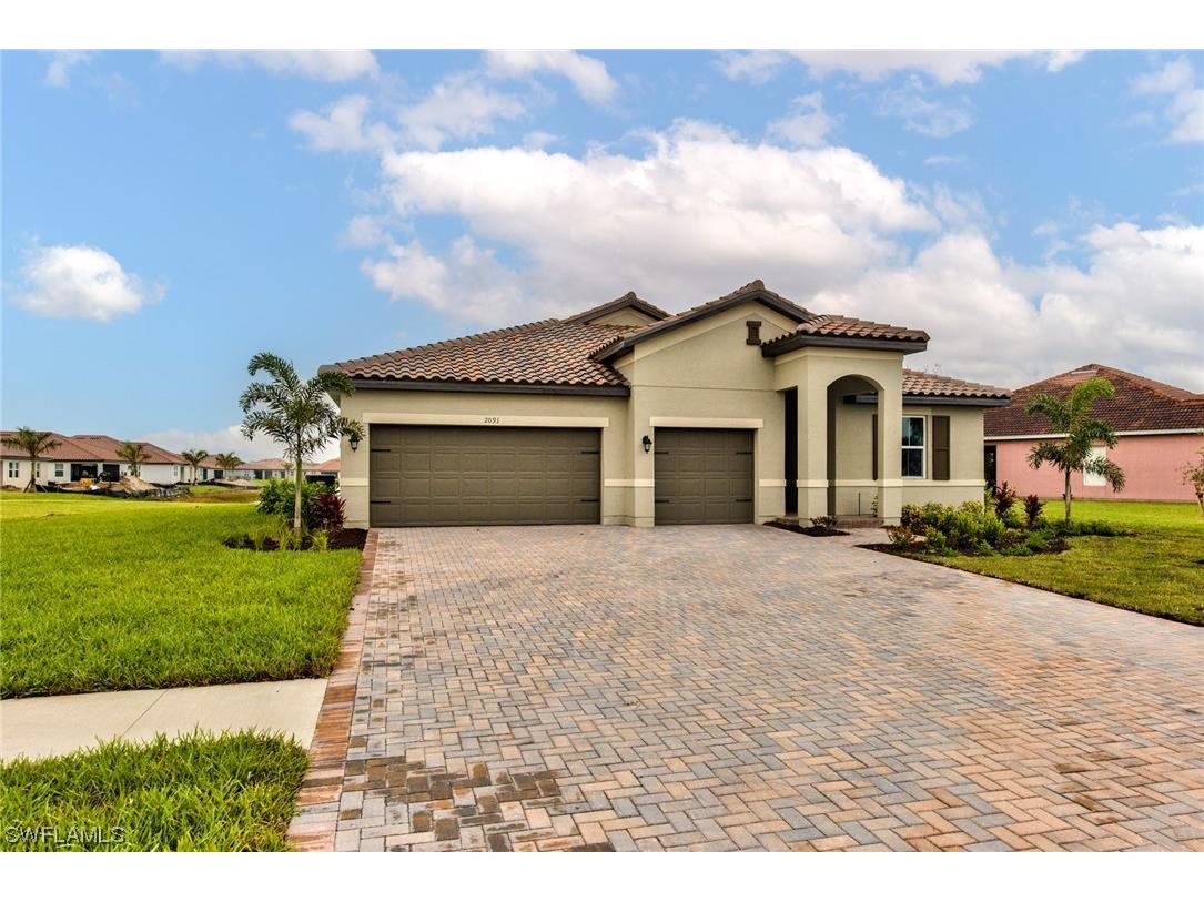 2091 Grove Drive Naples FL 34120 223068166 image1