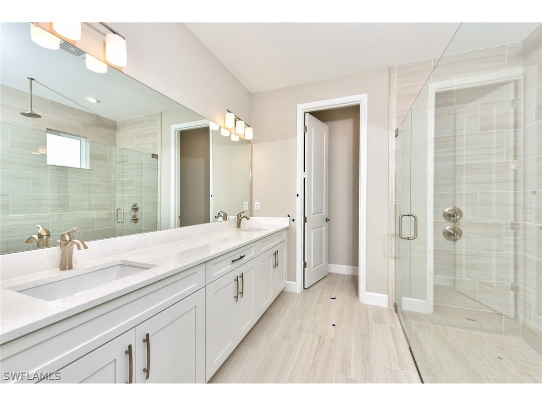 2091 Grove Drive Naples FL 34120 226008626 image18