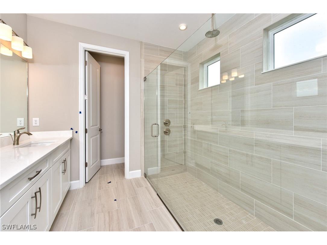 2091 Grove Drive Naples FL 34120 226008626 image19