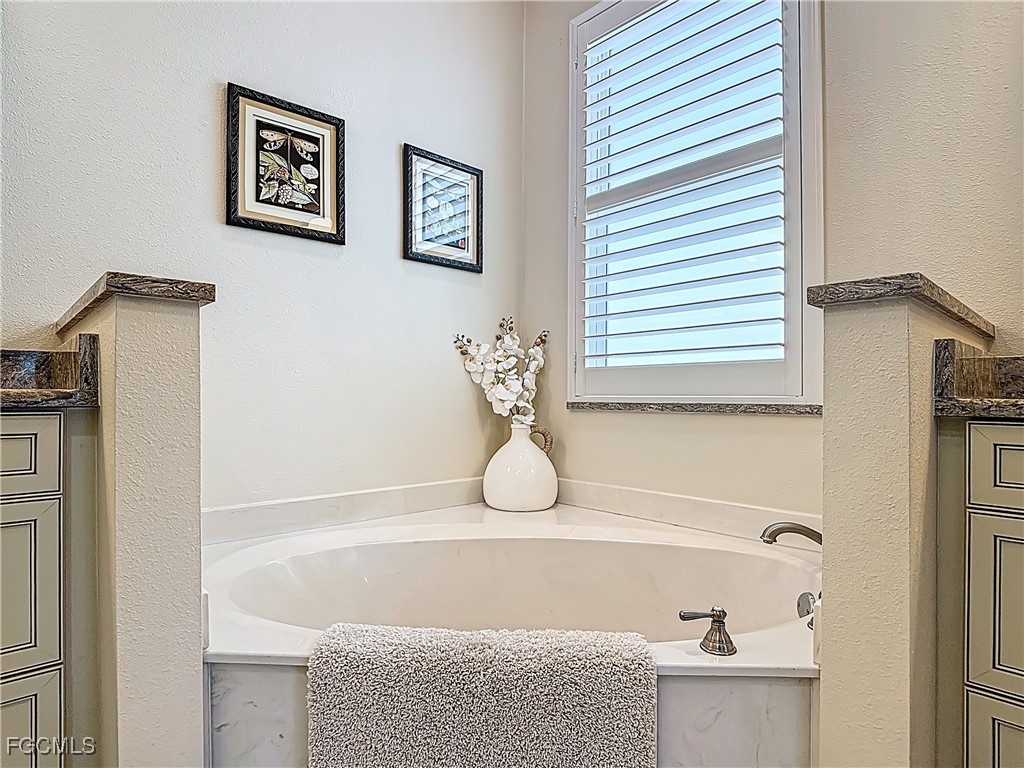  North Fort Myers FL 33917 2025008917 image44