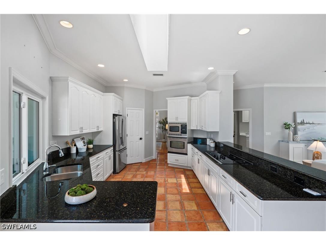 2092 Imperial Circle Naples FL 34110 226015599 image13