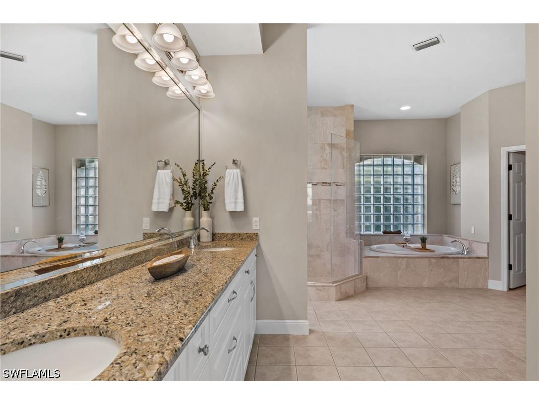 2092 Imperial Circle Naples FL 34110 226015599 image24