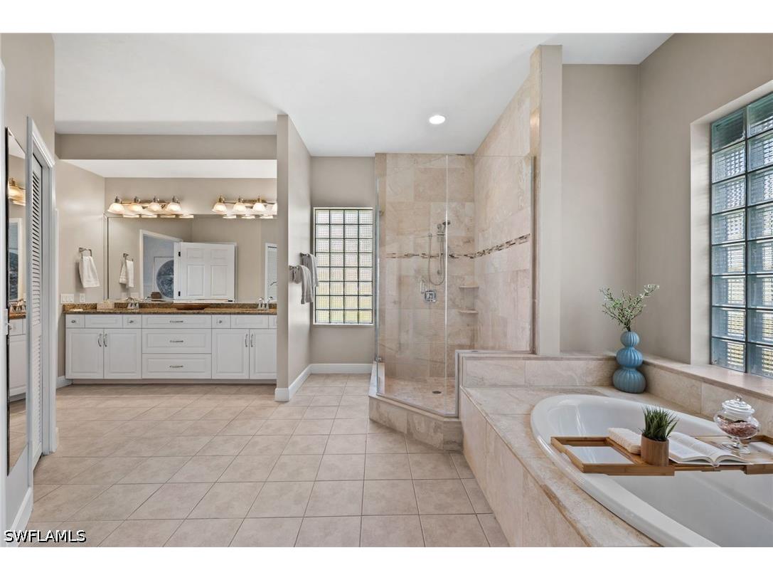 2092 Imperial Circle Naples FL 34110 226015599 image26