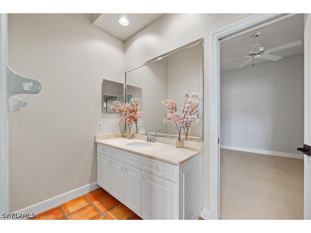 2092 Imperial Circle Naples FL 34110 226015599 image32