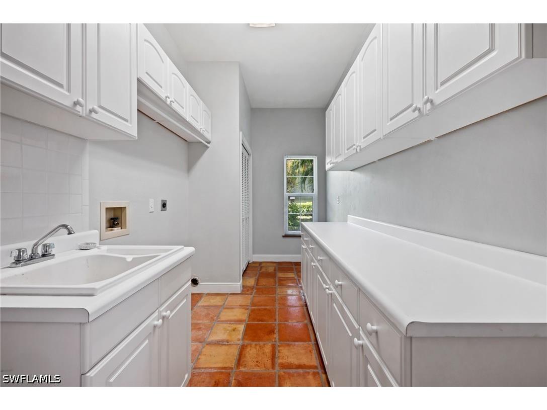 2092 Imperial Circle Naples FL 34110 226015599 image38