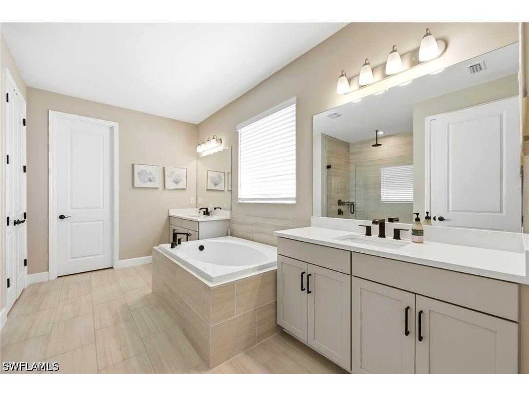 2094 Grove Drive Naples FL 34120 226011605 image13