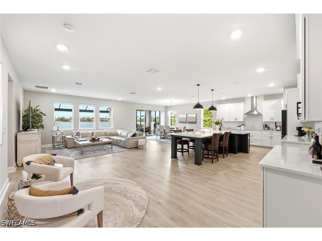 2094 Grove Drive Naples FL 34120 226011605 image3