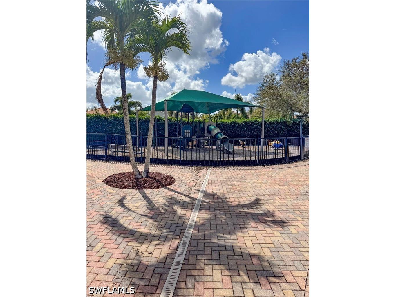 2094 Grove Drive Naples FL 34120 226011605 image39