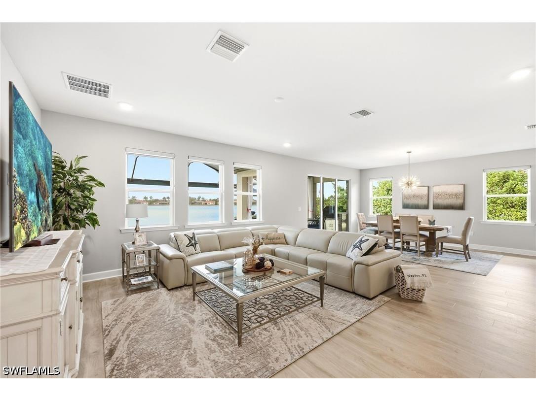 2094 Grove Drive Naples FL 34120 226011605 image4