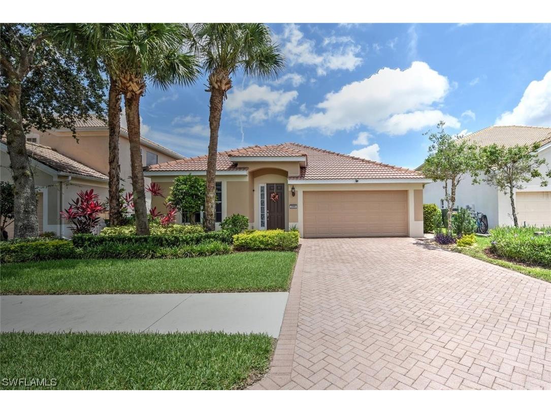 2095 Sagebrush Circle Naples FL 34120 223043710 image1