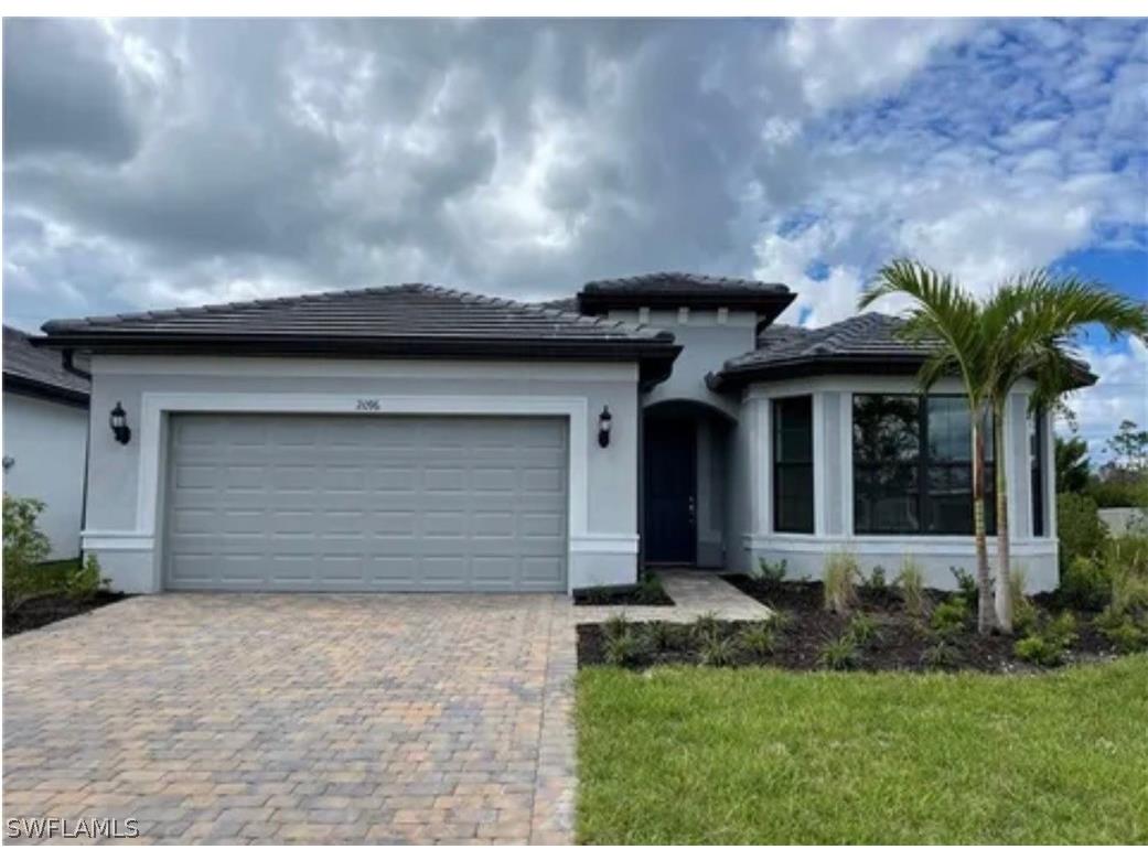 2096 Yellowfin Circle Naples FL 34114 224046906 image1