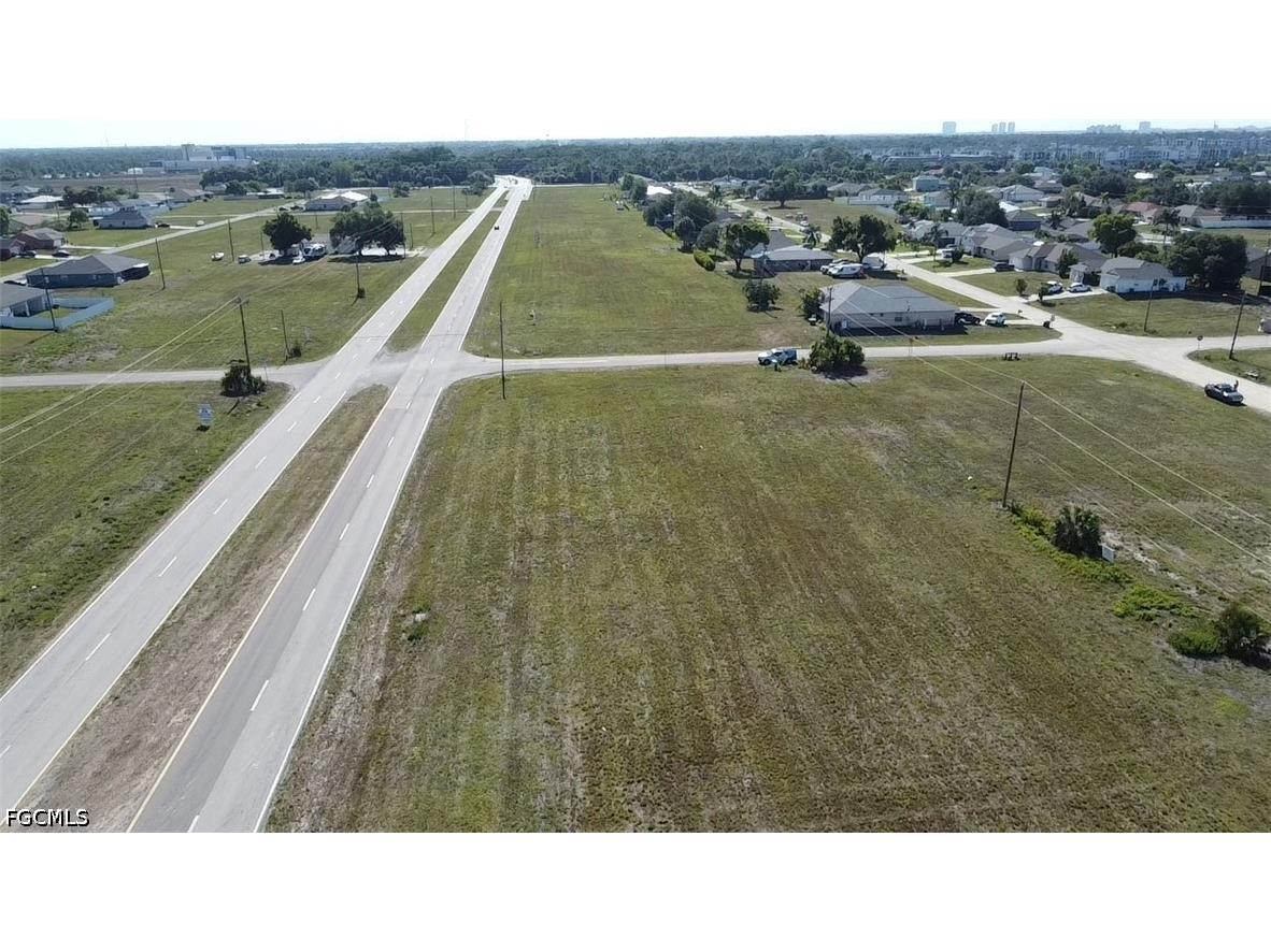 2098 Diplomat Parkway E Cape Coral FL 33909 2026021925 image8