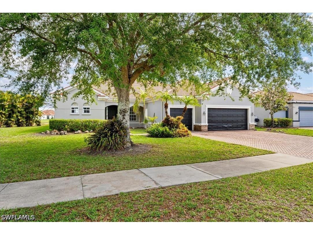 2099 Grove Drive Naples FL 34120 226014475 image1