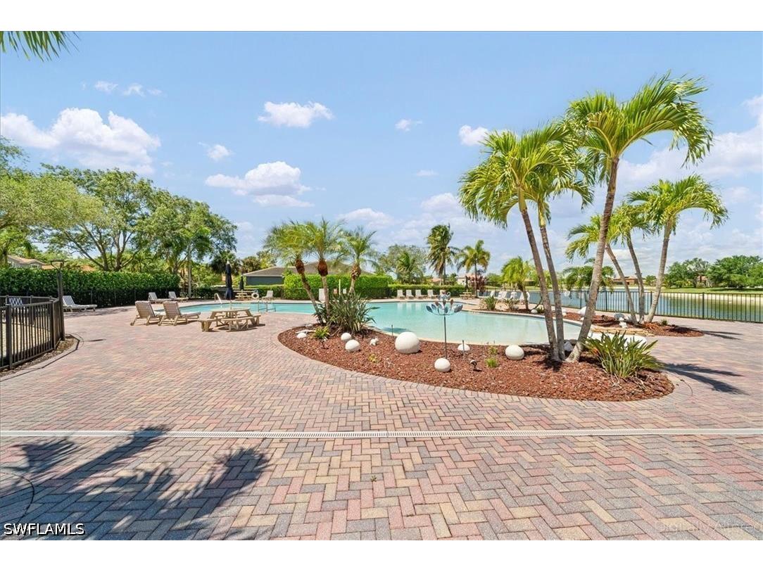 2099 Grove Drive Naples FL 34120 226014475 image35