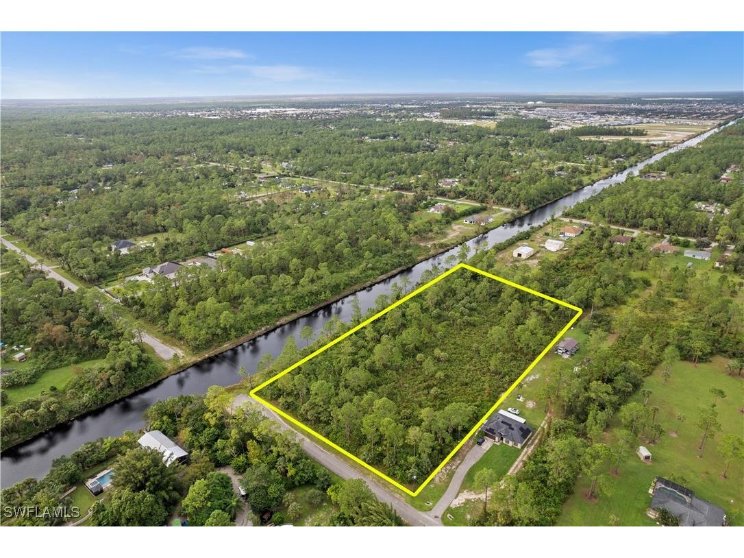 20th Avenue NE Naples FL 34120 224057660 image1