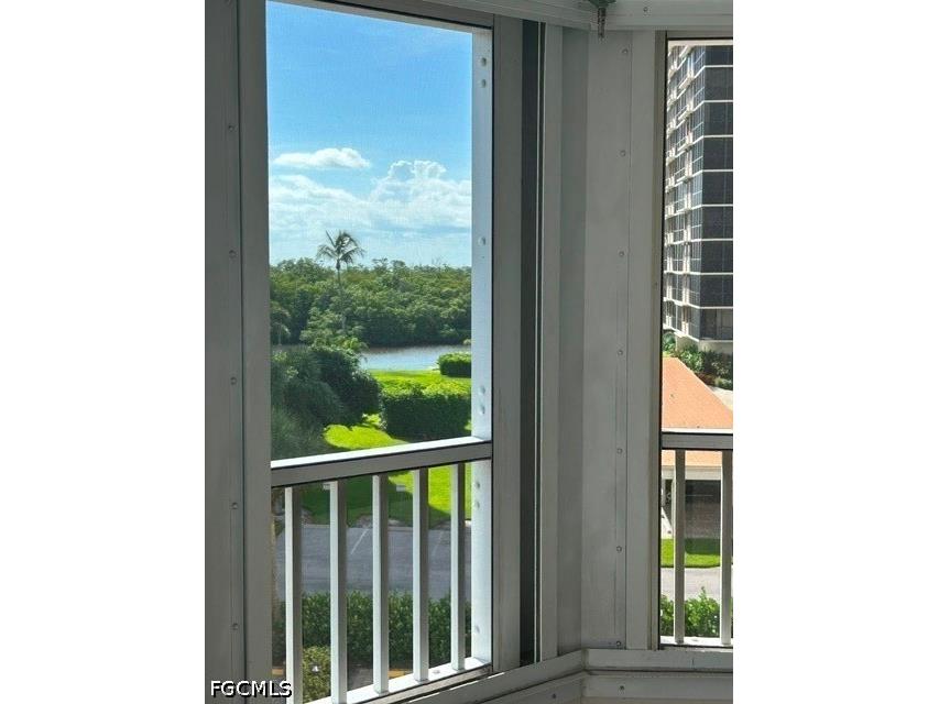21 Bluebill Avenue #303 Naples FL 34108 2026026668 image12