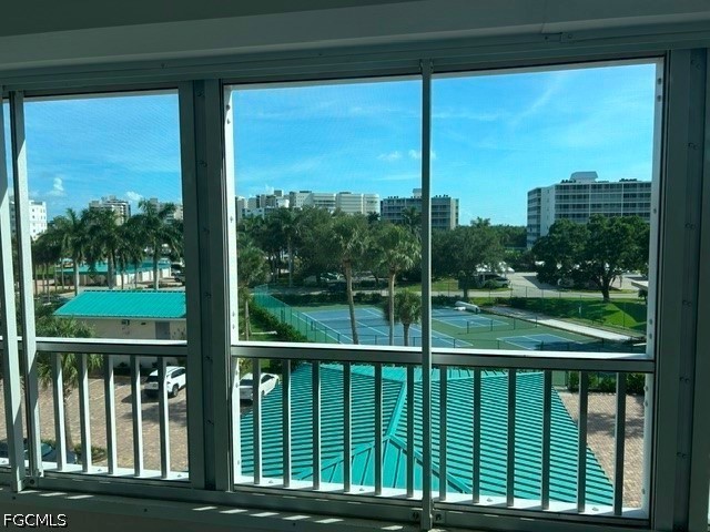 21 Bluebill Avenue #303 Naples FL 34108 2026026668 image5