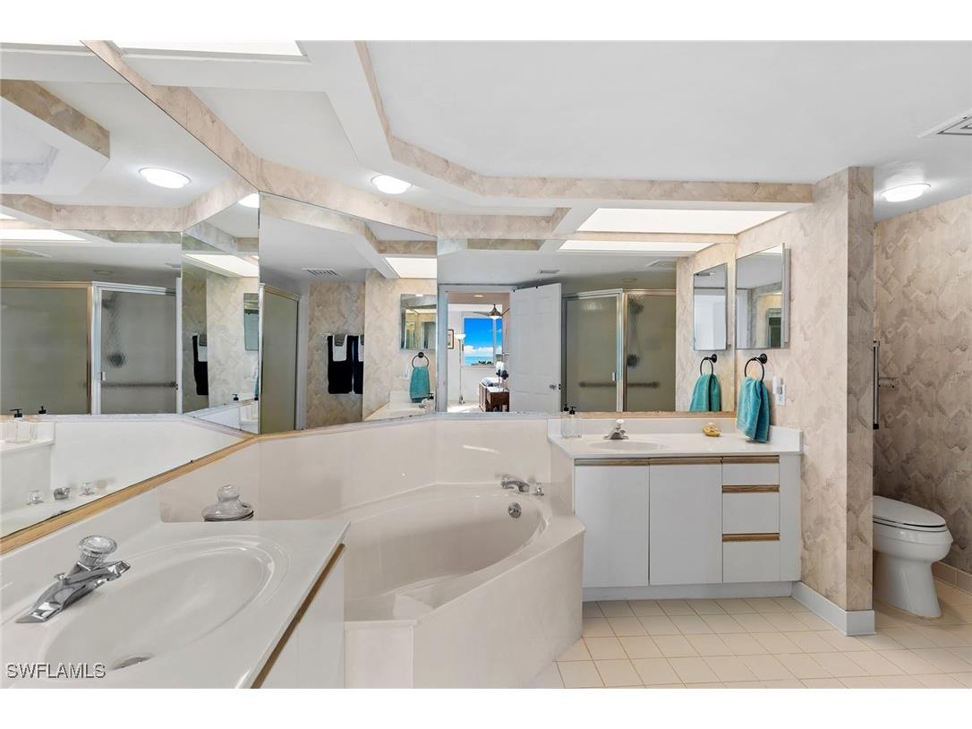 21 Bluebill Avenue #904B Naples FL 34108 225083054 image14