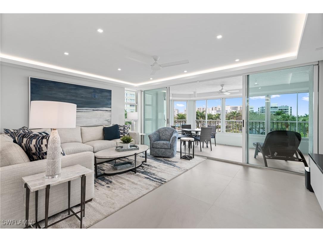 21 Bluebill Avenue #B-302 Naples FL 34108 226003979 image1