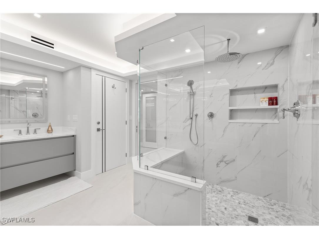 21 Bluebill Avenue #B-302 Naples FL 34108 226003979 image16