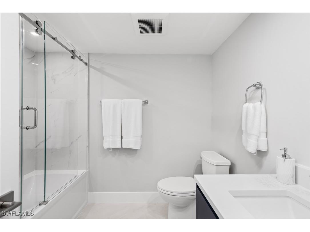 21 Bluebill Avenue #B-302 Naples FL 34108 226003979 image20