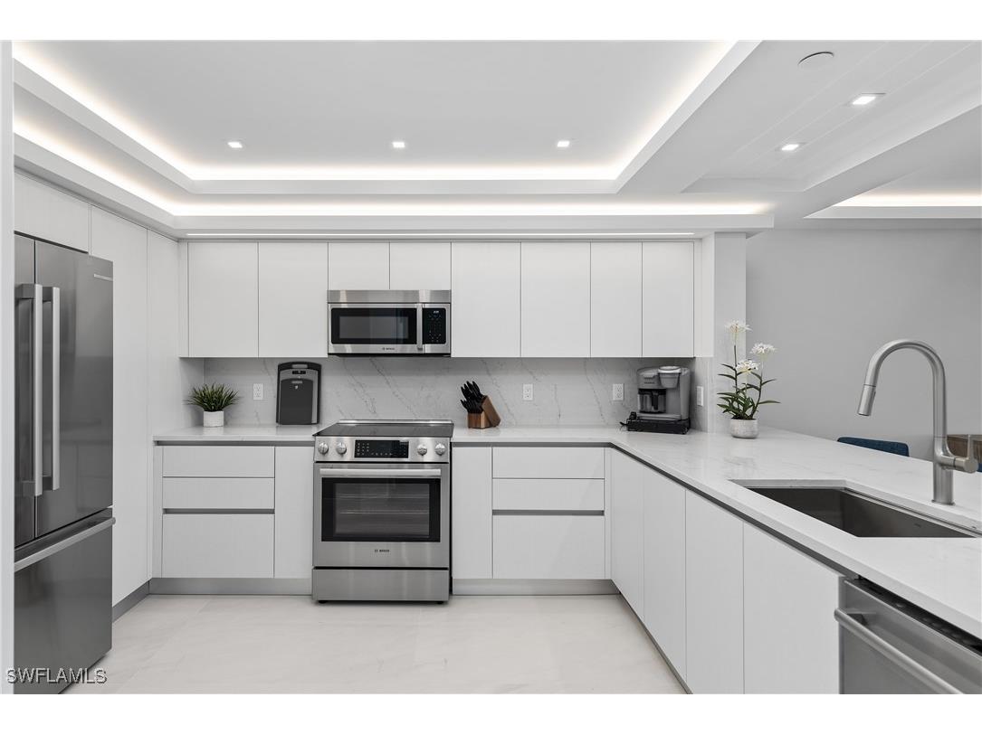 21 Bluebill Avenue #B-302 Naples FL 34108 226003979 image8