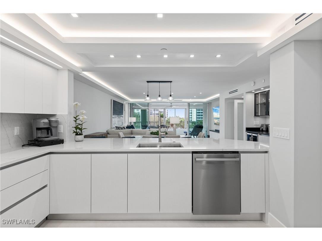 21 Bluebill Avenue #B-302 Naples FL 34108 226003979 image9