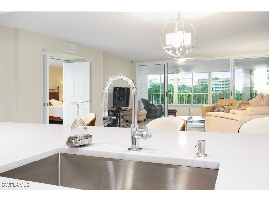 21 Bluebill Avenue #B-303 Naples FL 34108 225084246 image13