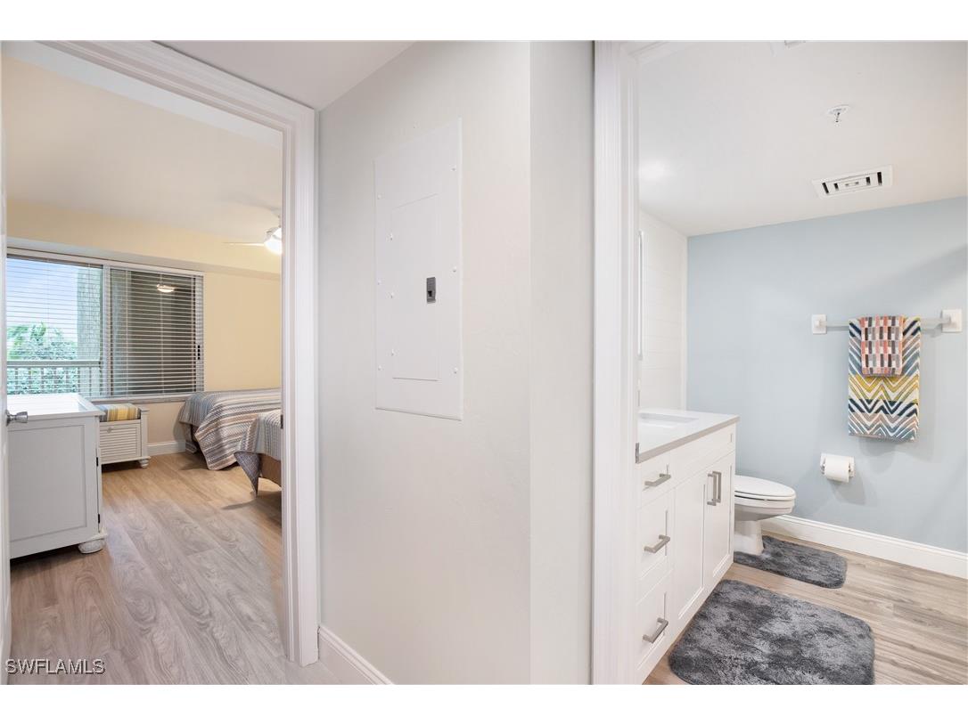 21 Bluebill Avenue #B-303 Naples FL 34108 225084246 image31