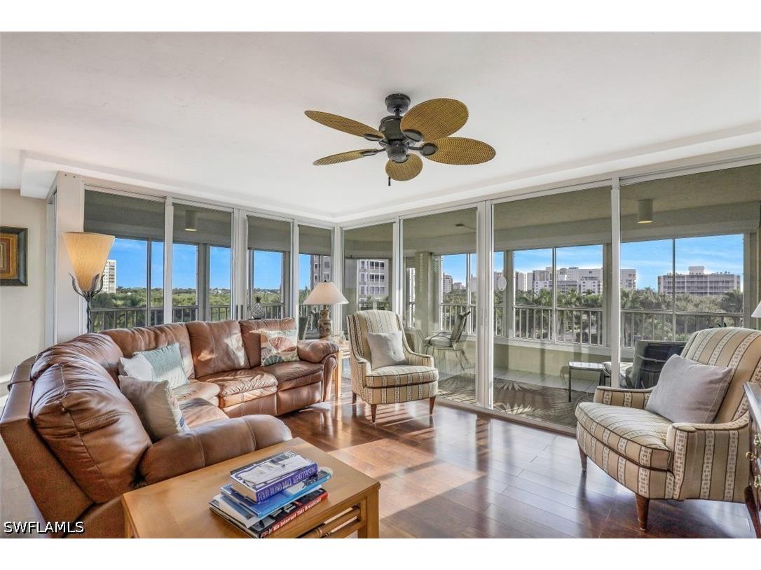 21 Bluebill Avenue #B401 Naples FL 34108 226015457 image2