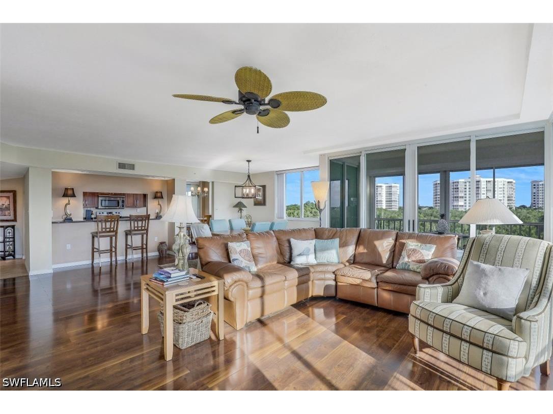 21 Bluebill Avenue #B401 Naples FL 34108 226015457 image4