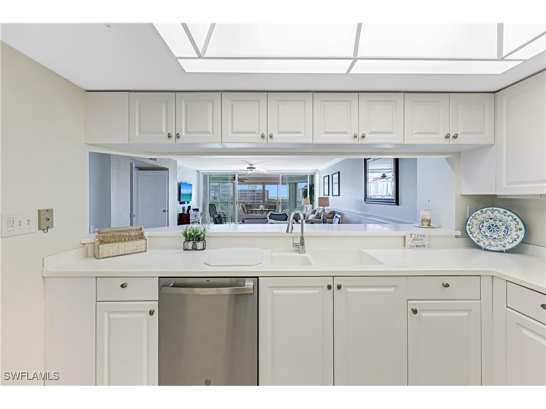 21 Bluebill Avenue #B503 Naples FL 34108 225082272 image16