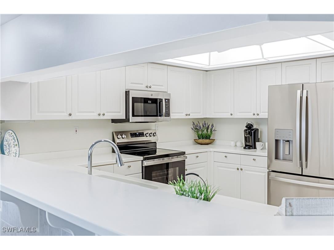 21 Bluebill Avenue #B503 Naples FL 34108 225082272 image18