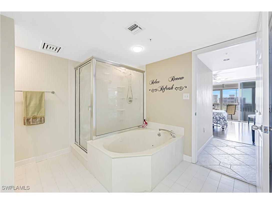 21 Bluebill Avenue #B503 Naples FL 34108 225082272 image24