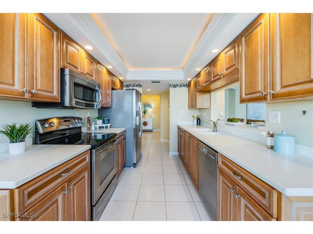 21 Bluebill Avenue #B806 Naples FL 34108 225084960 image10