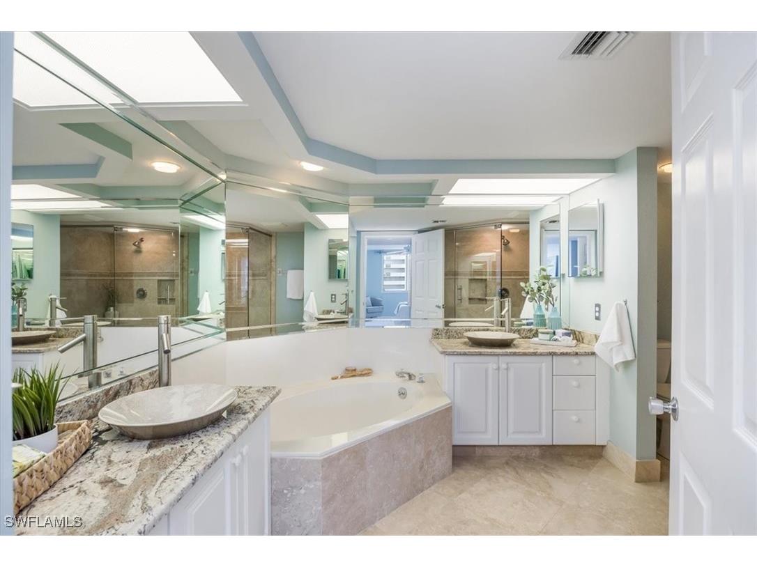 21 Bluebill Avenue #B806 Naples FL 34108 225084960 image14