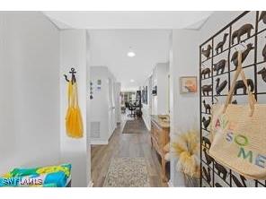 21 Bluebill Avenue #B905 Naples FL 34108 225072091 image1