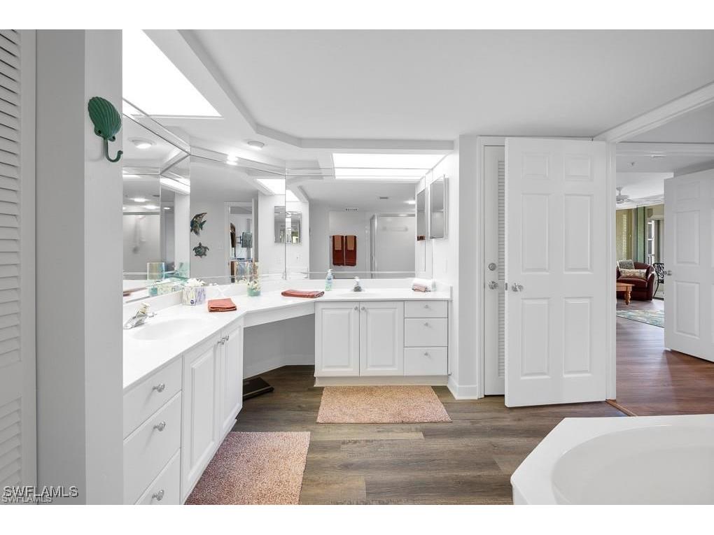 21 Bluebill Avenue #B905 Naples FL 34108 225072091 image28