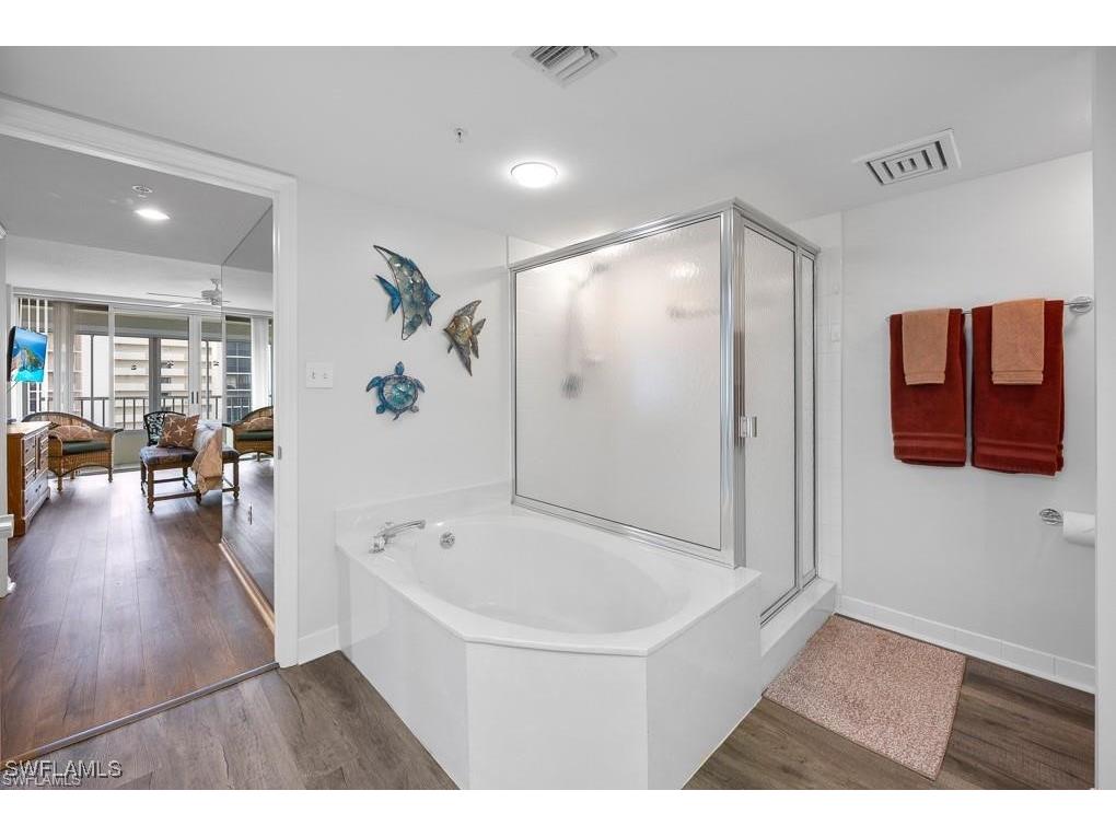 21 Bluebill Avenue #B905 Naples FL 34108 225072091 image29