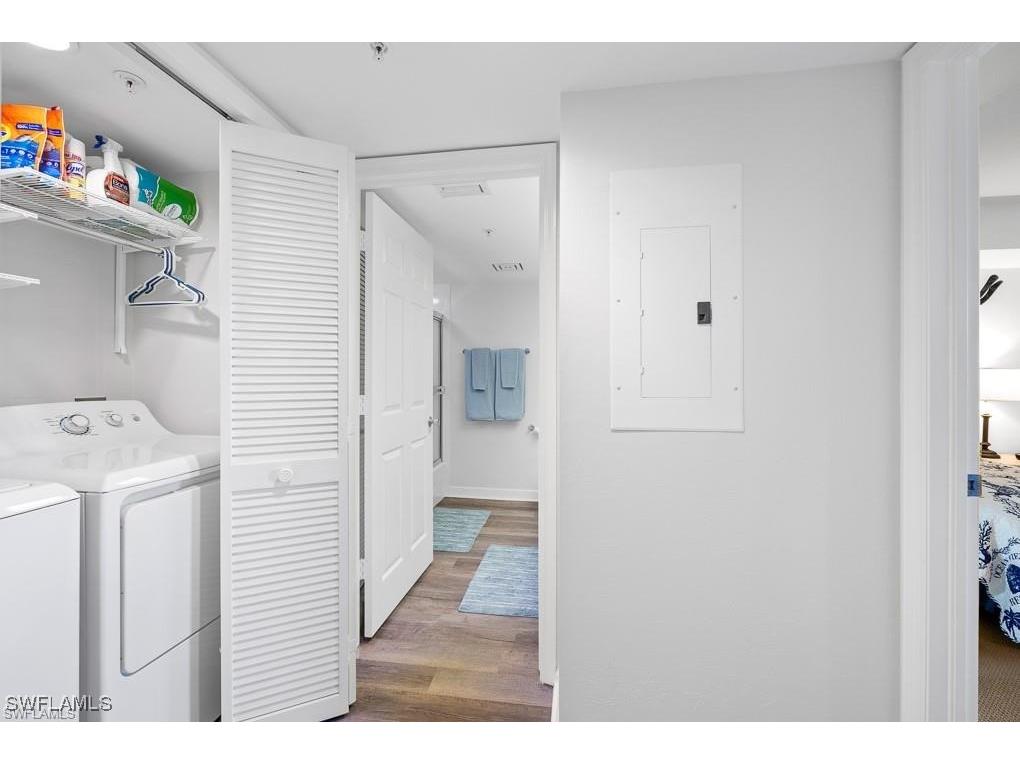 21 Bluebill Avenue #B905 Naples FL 34108 225072091 image6