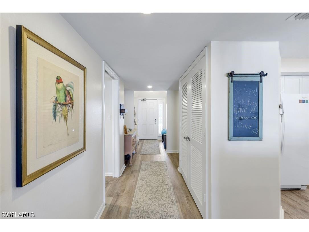 21 Bluebill Avenue #B905 Naples FL 34108 226015148 image3