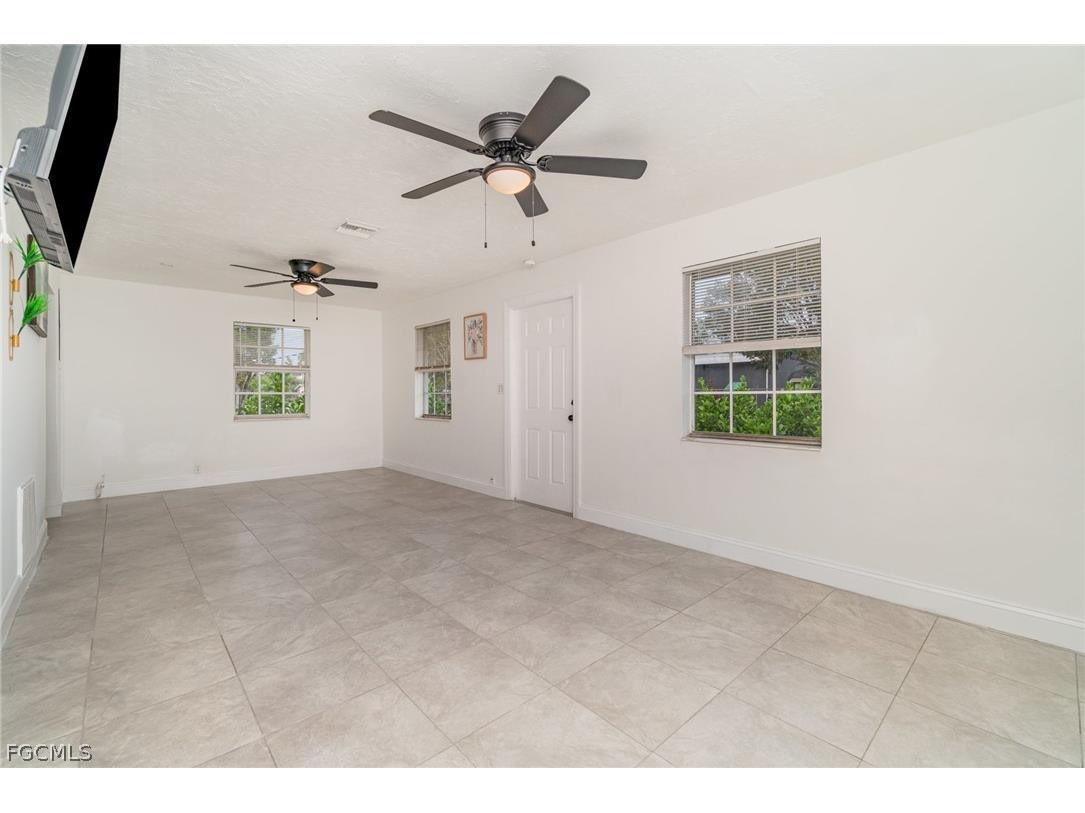 21 Cabana Avenue North Fort Myers FL 33903 2026006825 image10