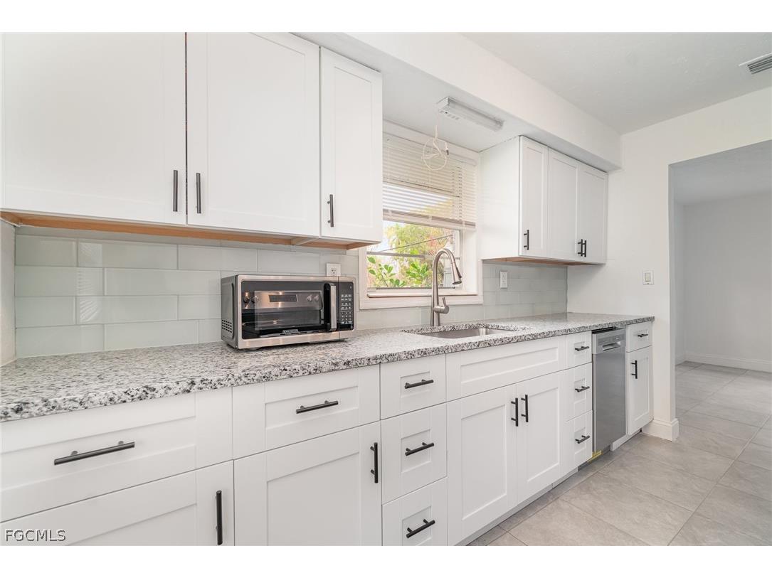 21 Cabana Avenue North Fort Myers FL 33903 2026006825 image25